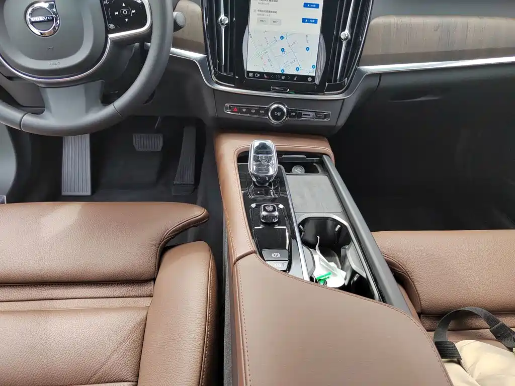 Volvo S90 2025 — фото 10