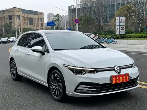 Volkswagen Golf 2023