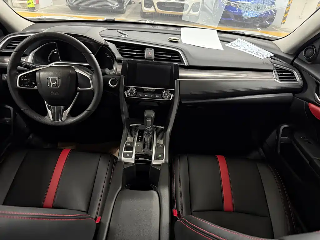 Honda Civic 2020 — фото 11