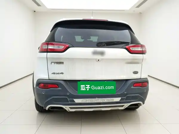 Jeep Cherokee 2016