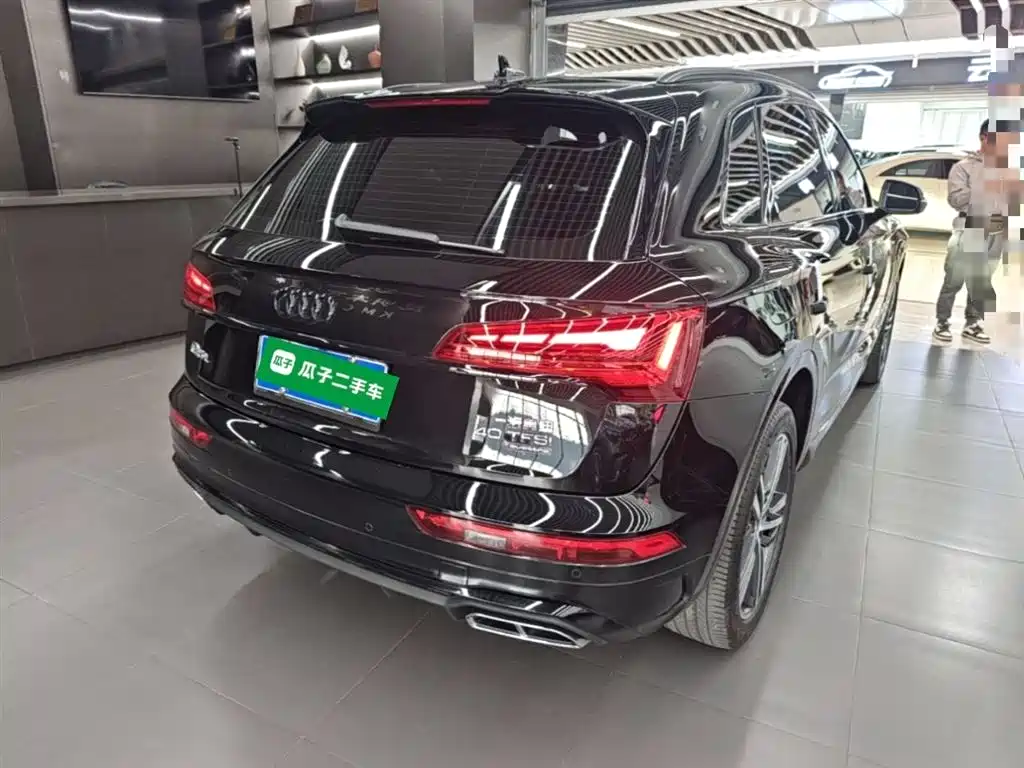 Audi Q5L 2023 — фото 7