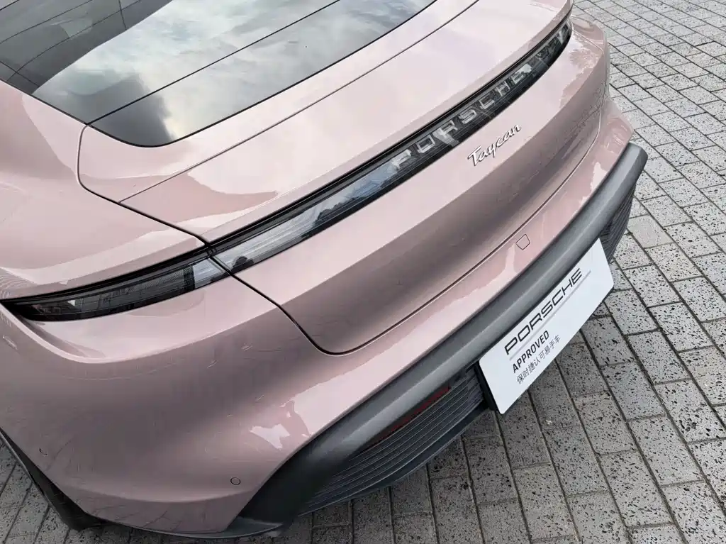 Porsche Taycan 2025 — фото 19
