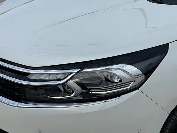 Citroën C4L 2016