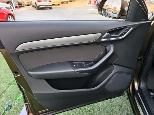 Audi Q3 2015