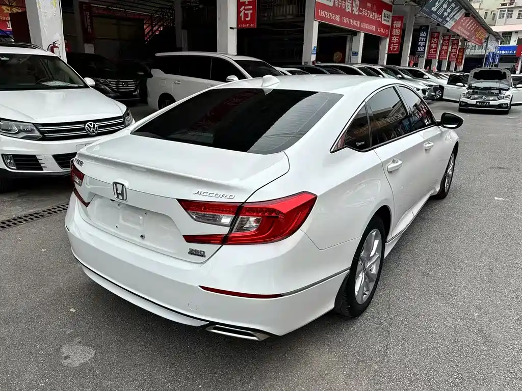 Honda Accord 2021 — фото 8