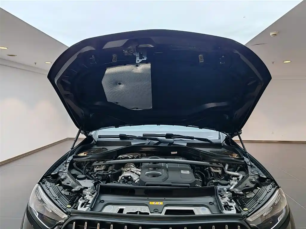 Mercedes-Benz GLC AMG 2025 — фото 15