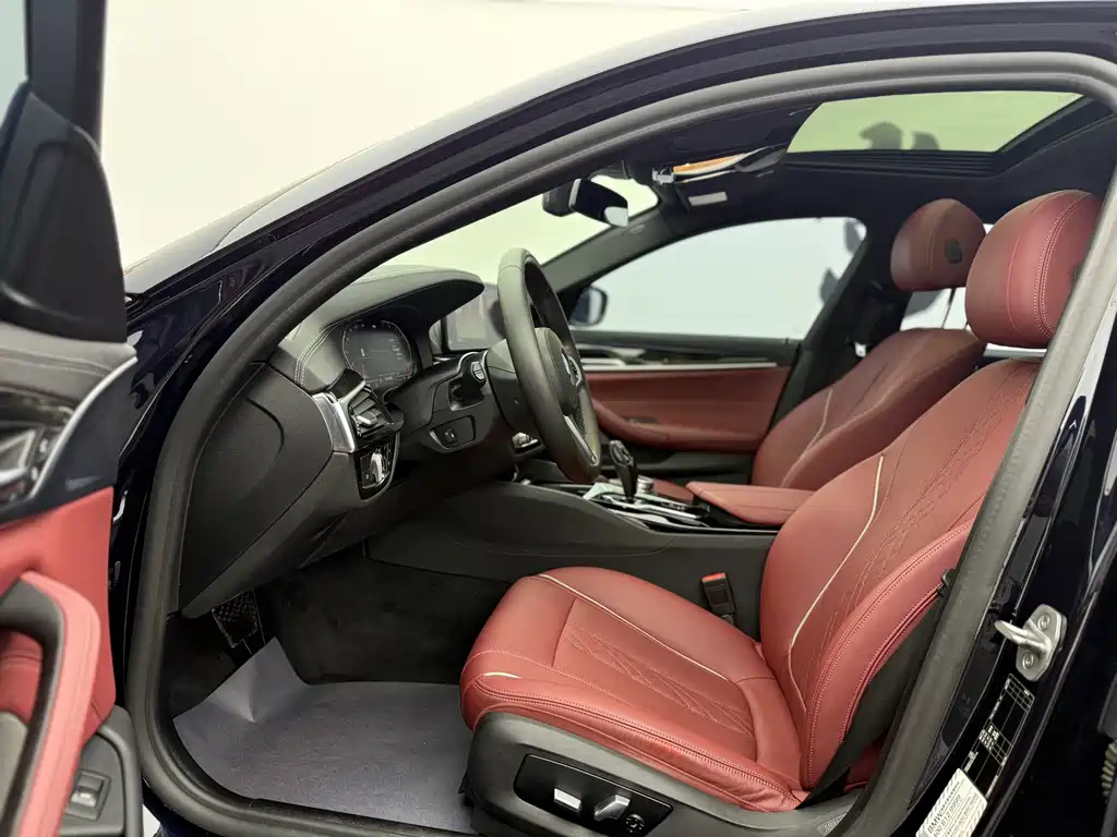 BMW 5 Series 2021