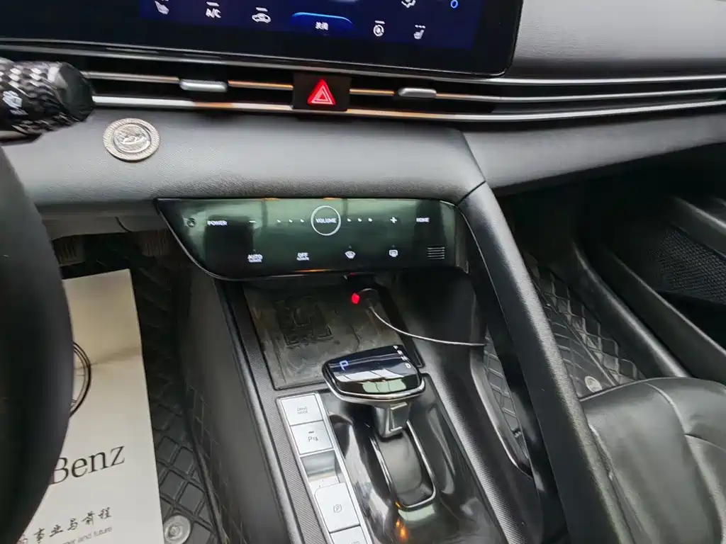 Hyundai Elantra 2022 — фото 20