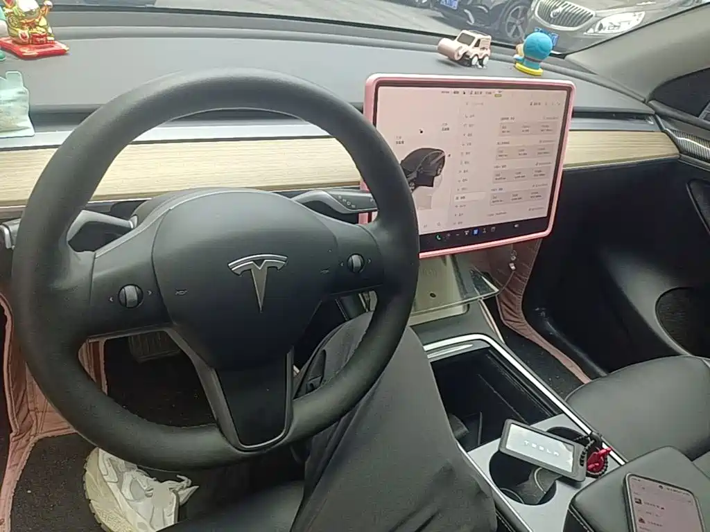 Tesla Model Y 2023 — фото 10