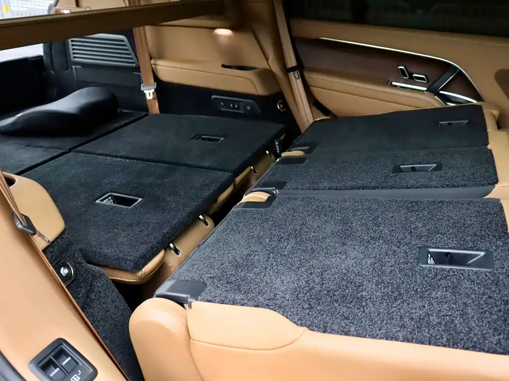 Land Rover Range Rover 2023 — фото 19