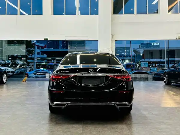 Mercedes-Benz S-Class 2024