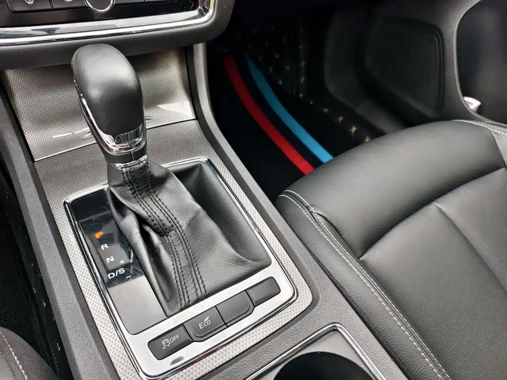 Roewe i6 Classic 2018 — фото 30