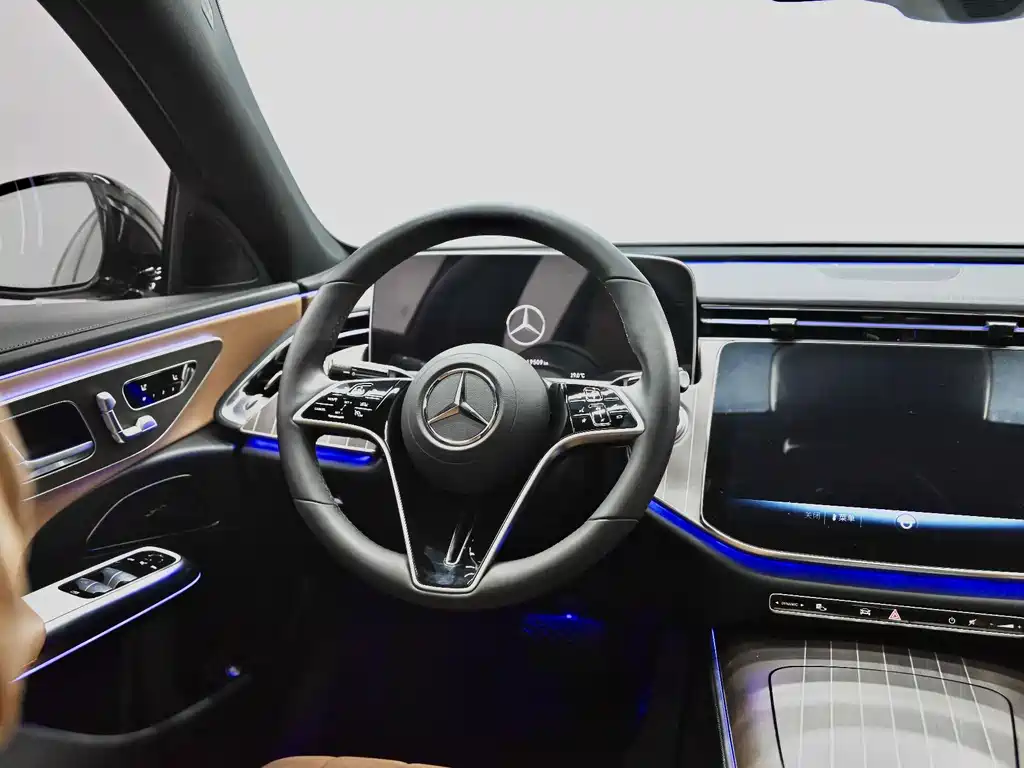 Mercedes-Benz E-Class 2025 — фото 27