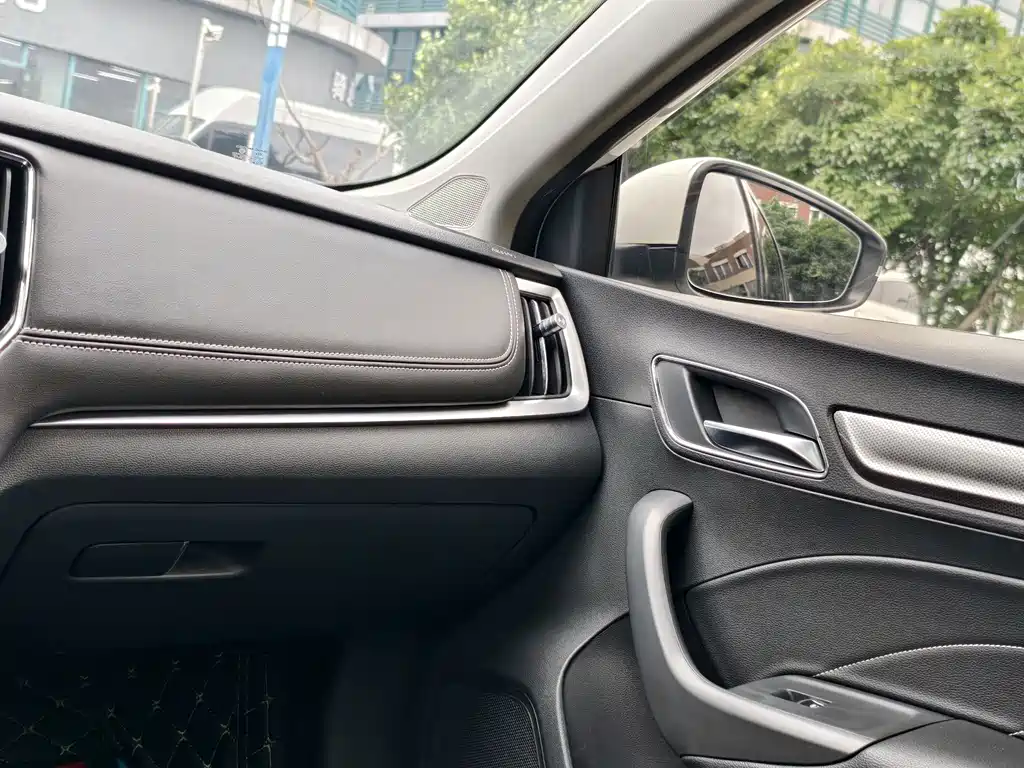 Roewe i6 Classic 2018 — фото 16