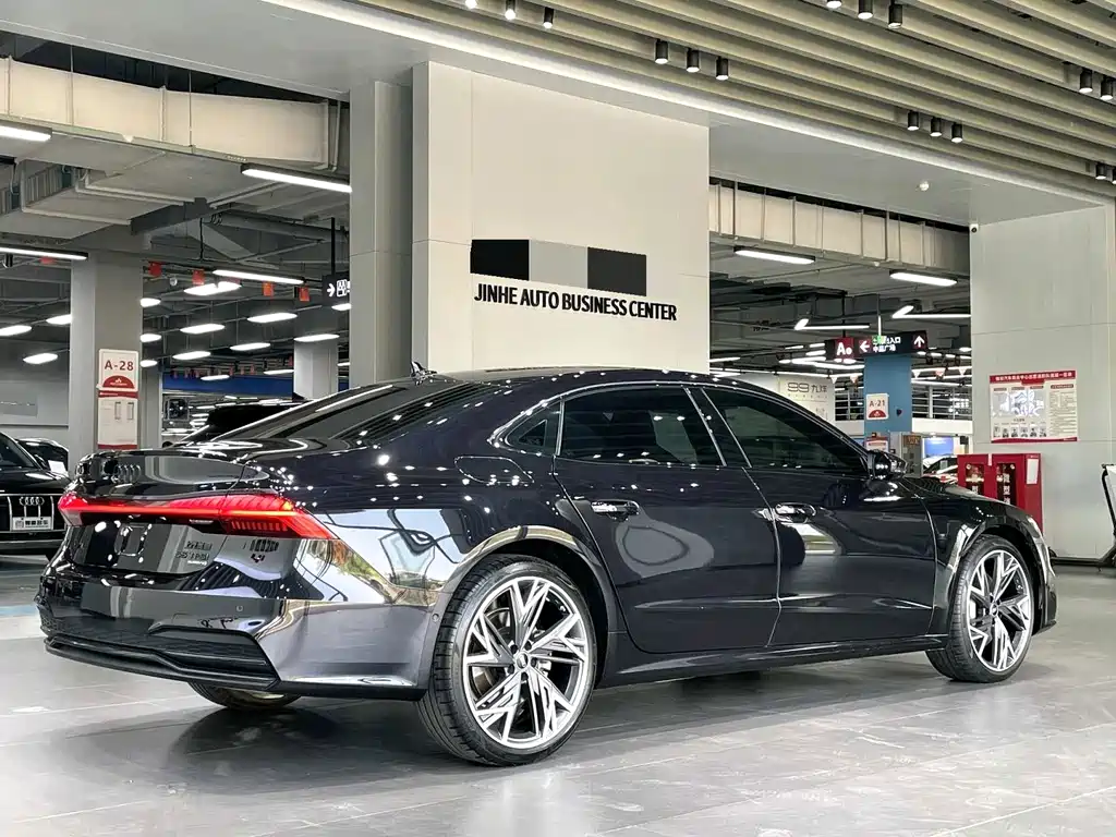 Audi A7L 2023 — фото 8