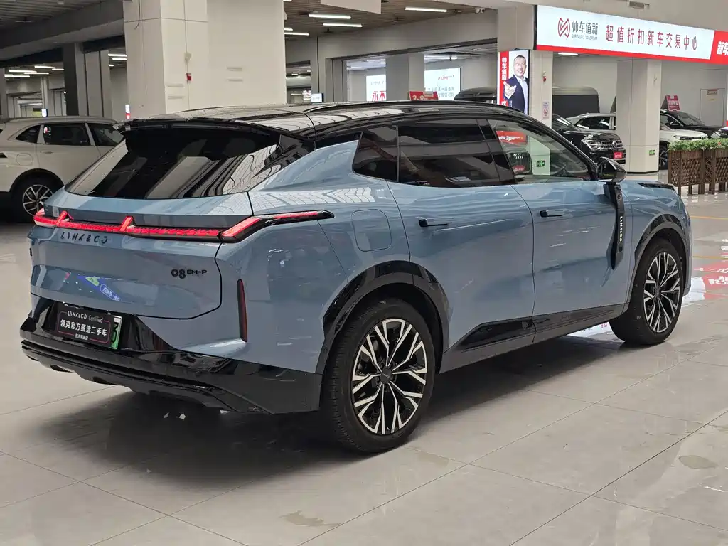 Lynk & Co 08 EM-P 2025 — фото 14