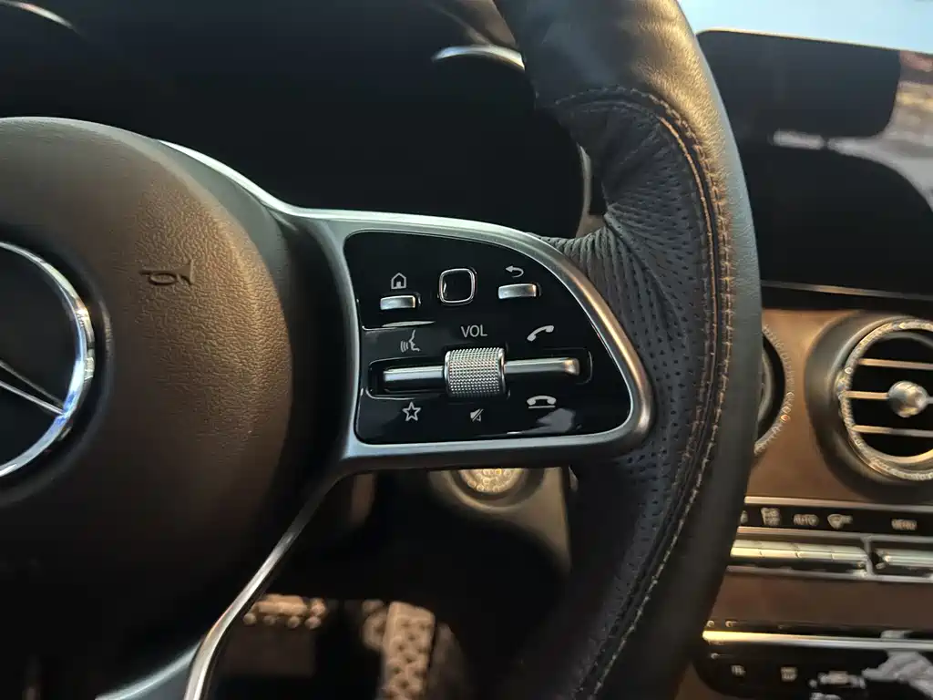 Mercedes-Benz GLC 2020 — фото 20