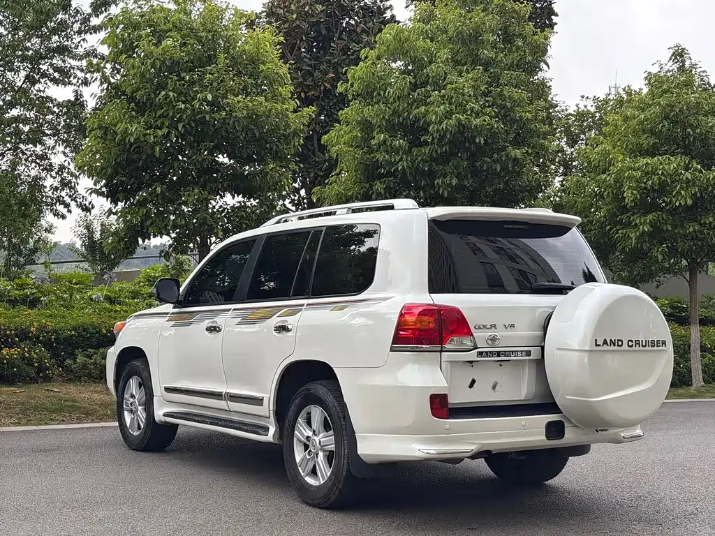 Toyota Land Cruiser 2015