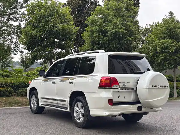 Toyota Land Cruiser 2015