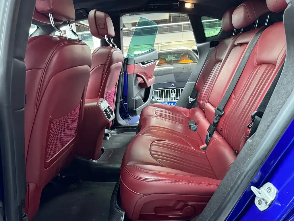 Maserati Levante 2020 — фото 15