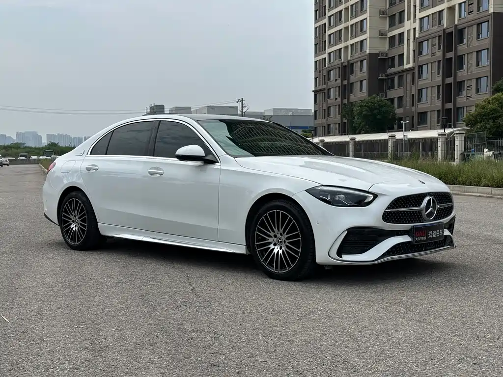 Mercedes-Benz C-Class 2024