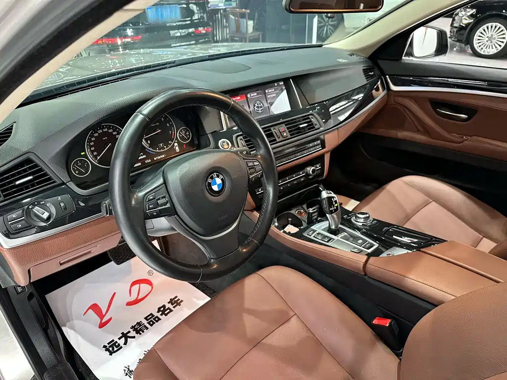 BMW 5 Series 2017 — фото 5