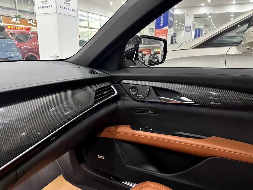Cadillac CT6 2016 — фото 13