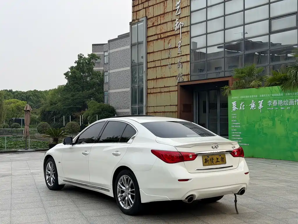 Infiniti Q50L 2017 — фото 12