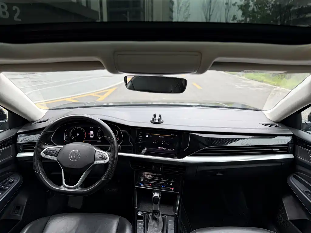 Volkswagen Passat 2022