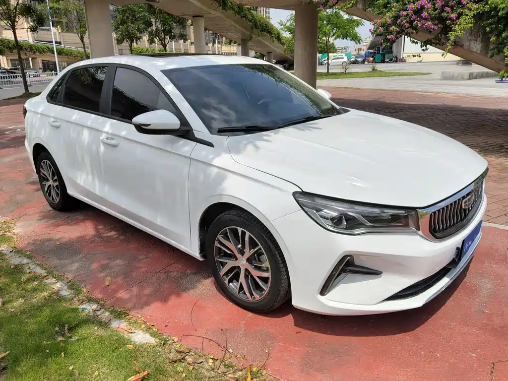 Geely Emgrand 2023