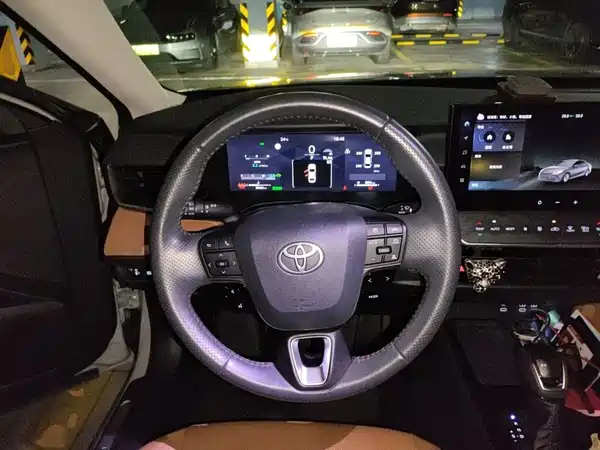 Toyota Camry 2024