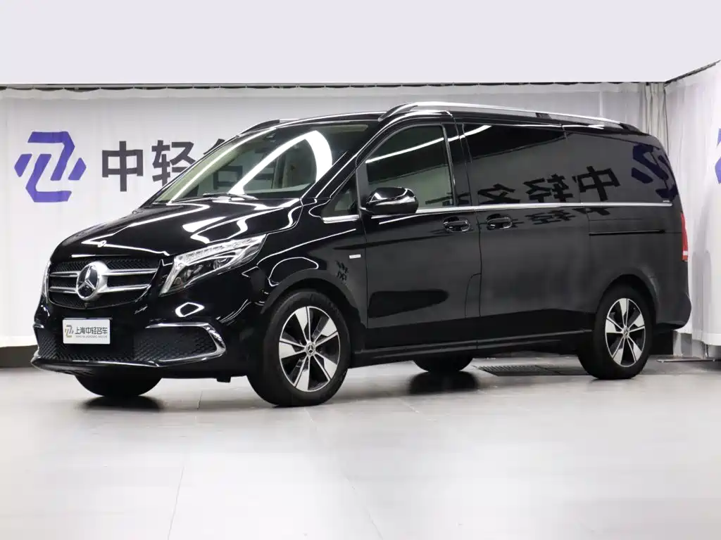 Mercedes-Benz V-Class 2022 — фото 1