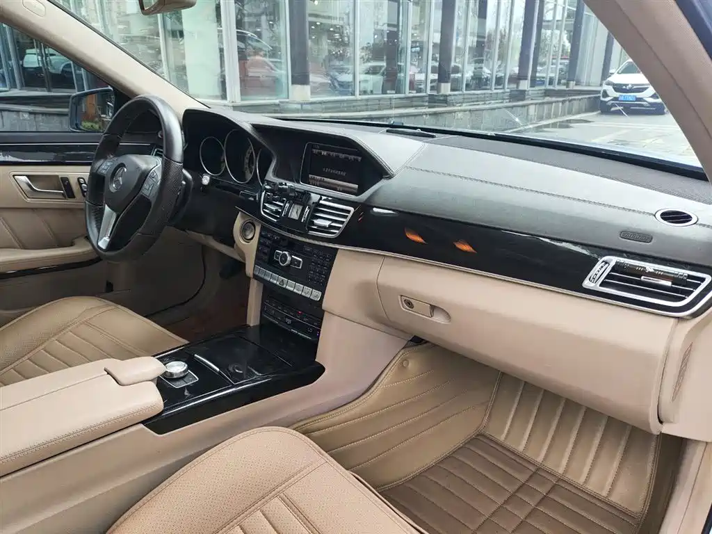 Mercedes-Benz E-Class 2014 — фото 12