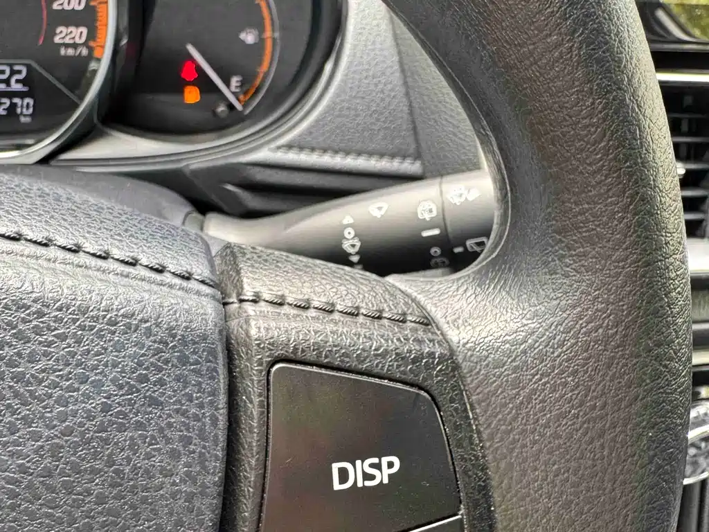 Toyota Yaris L 2022 — фото 21