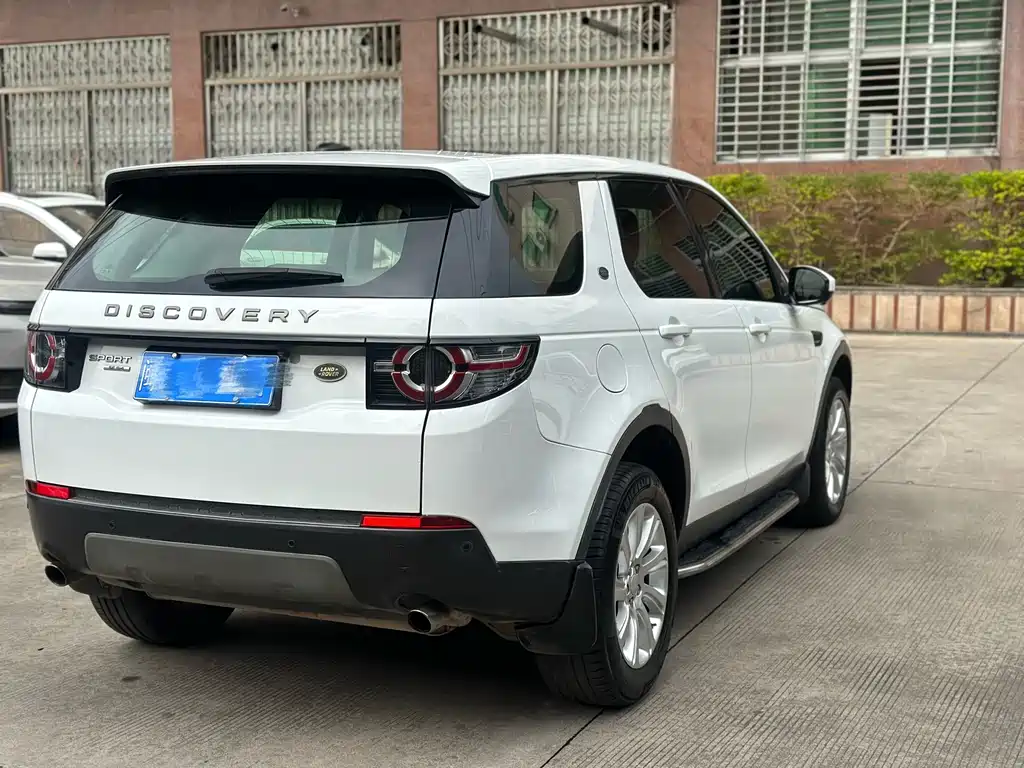 Land Rover Discovery Sport 2017 — фото 9