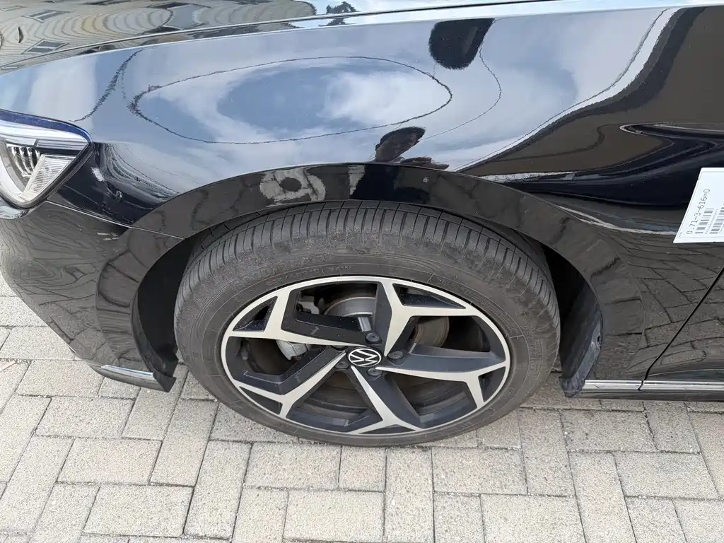 Volkswagen Magotan 2025