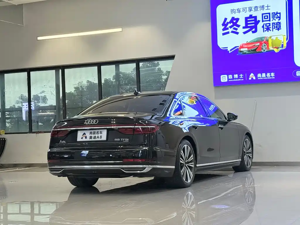 Audi A8 2018 — фото 16