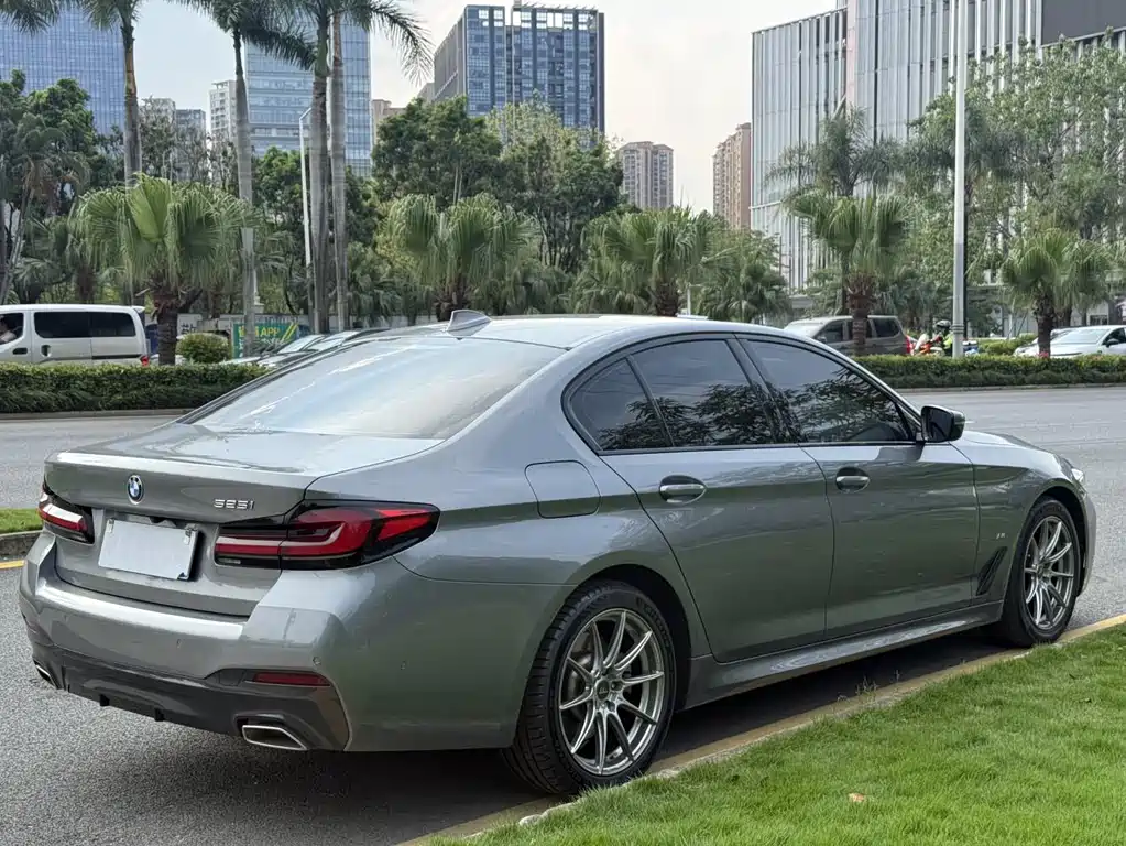 BMW 5 Series 2023