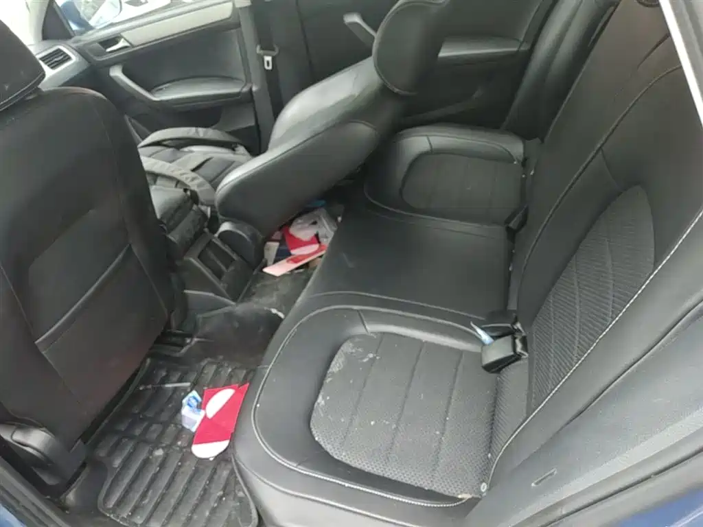 Skoda Rapid Spaceback 2016 — фото 17