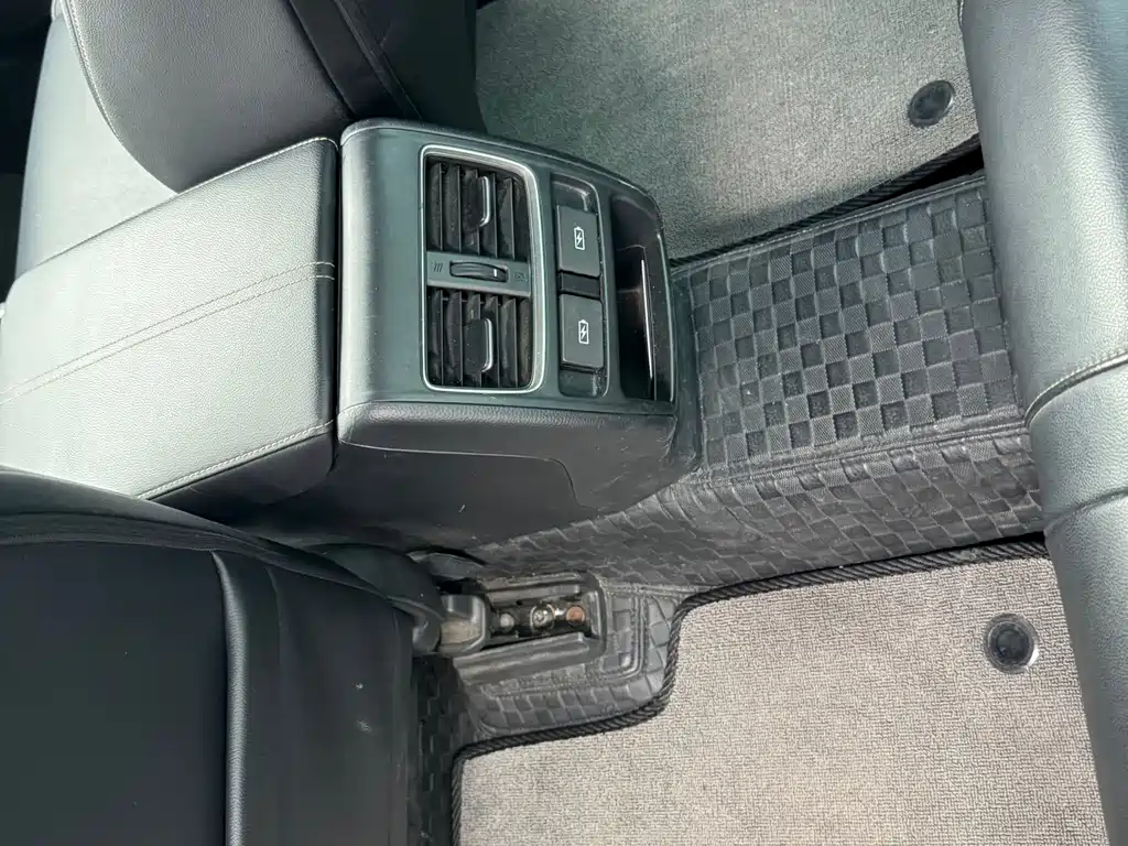 Honda Accord 2023 — фото 15