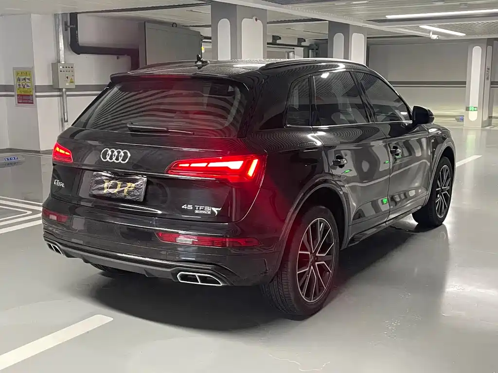 Audi Q5L 2025 — фото 29