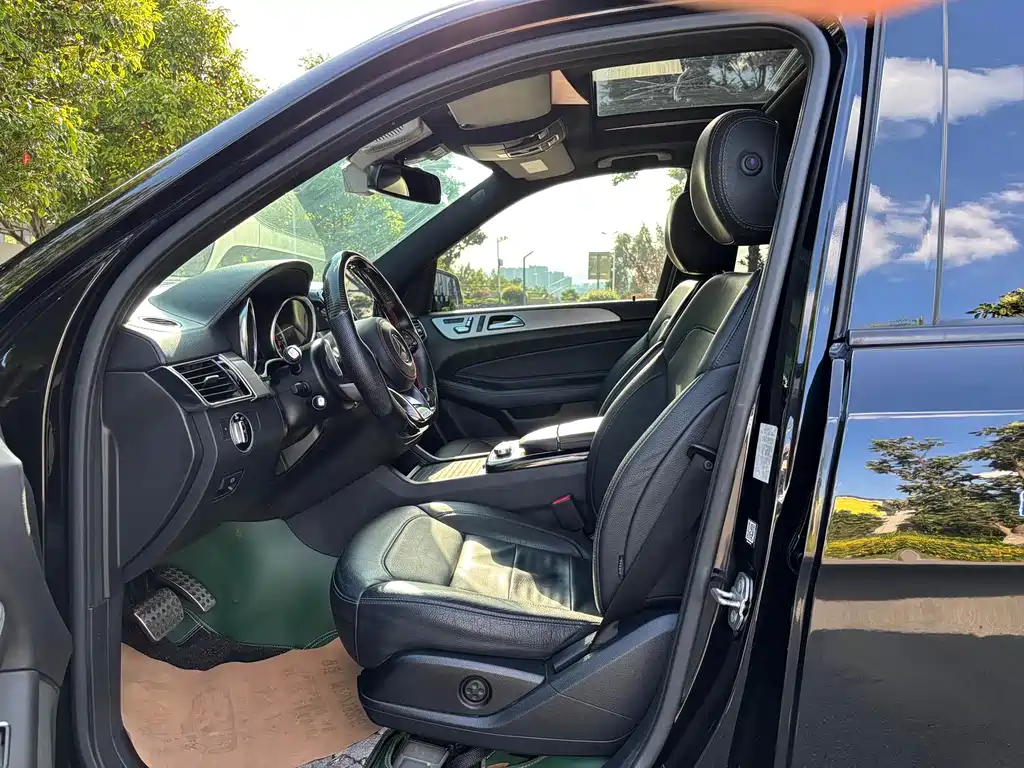 Mercedes-Benz GLE AMG 2018 — фото 12