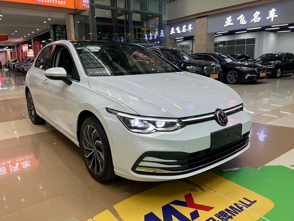 Volkswagen Golf 2024