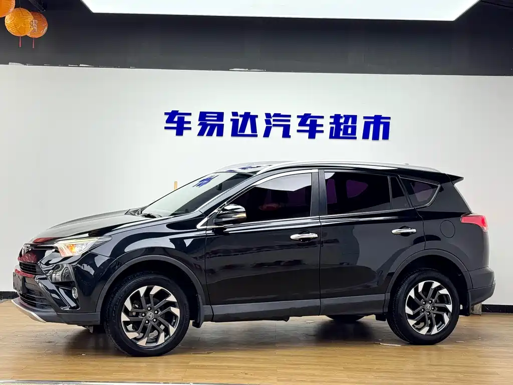 Toyota RAV4 2016 — фото 3
