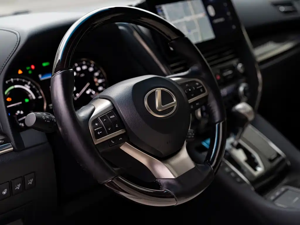 Lexus LM 2021 — фото 6