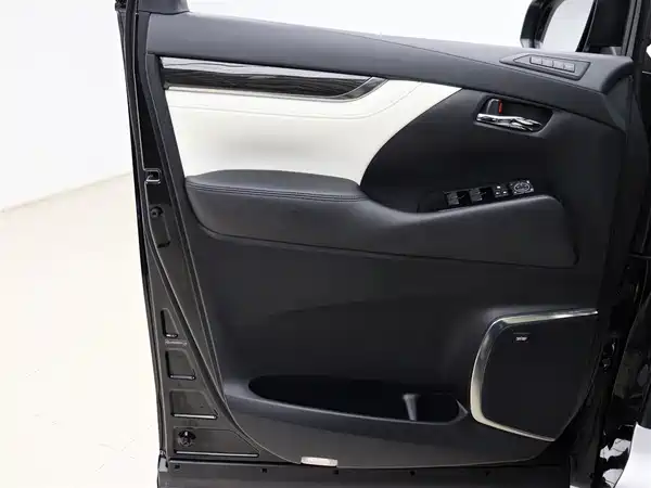 Lexus LM 2022