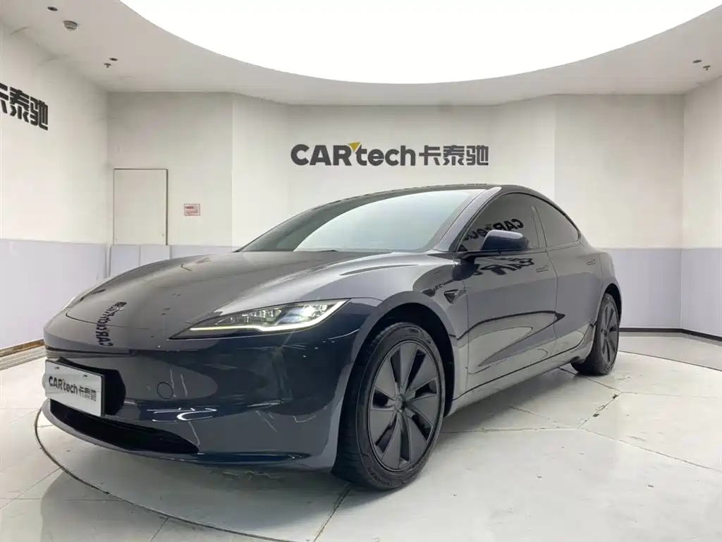 Tesla Model 3 2025 — фото 1