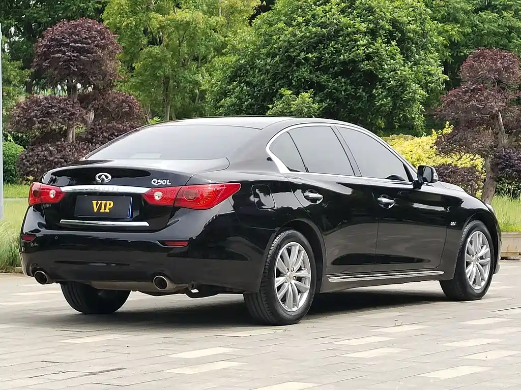 Infiniti Q50L 2017 — фото 2