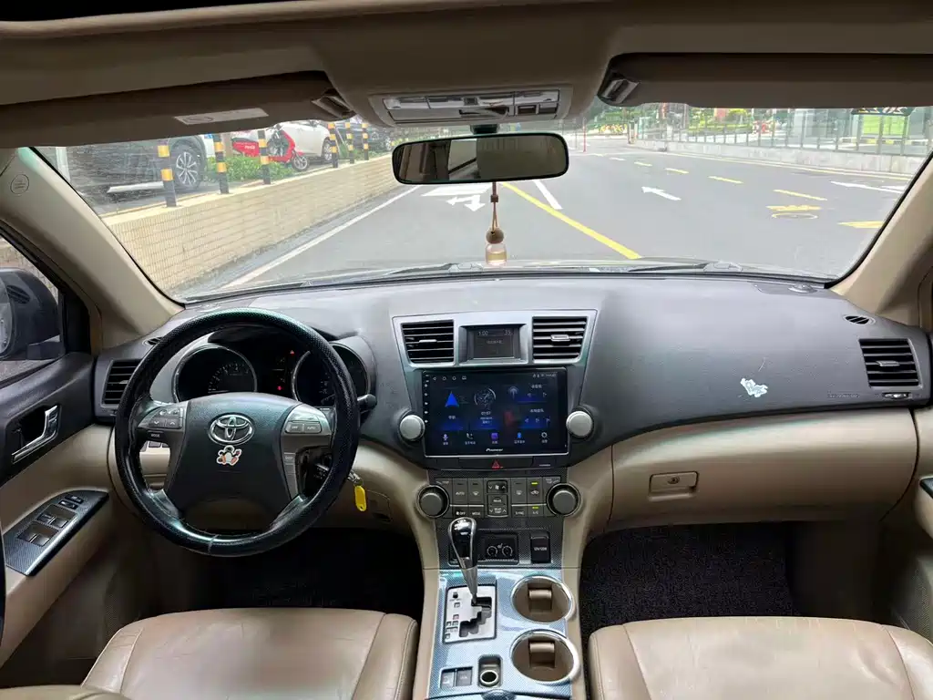 Toyota Highlander 2010