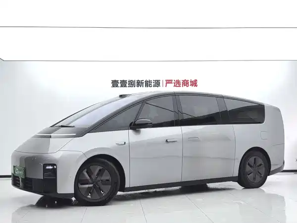 Li Auto MEGA 2025